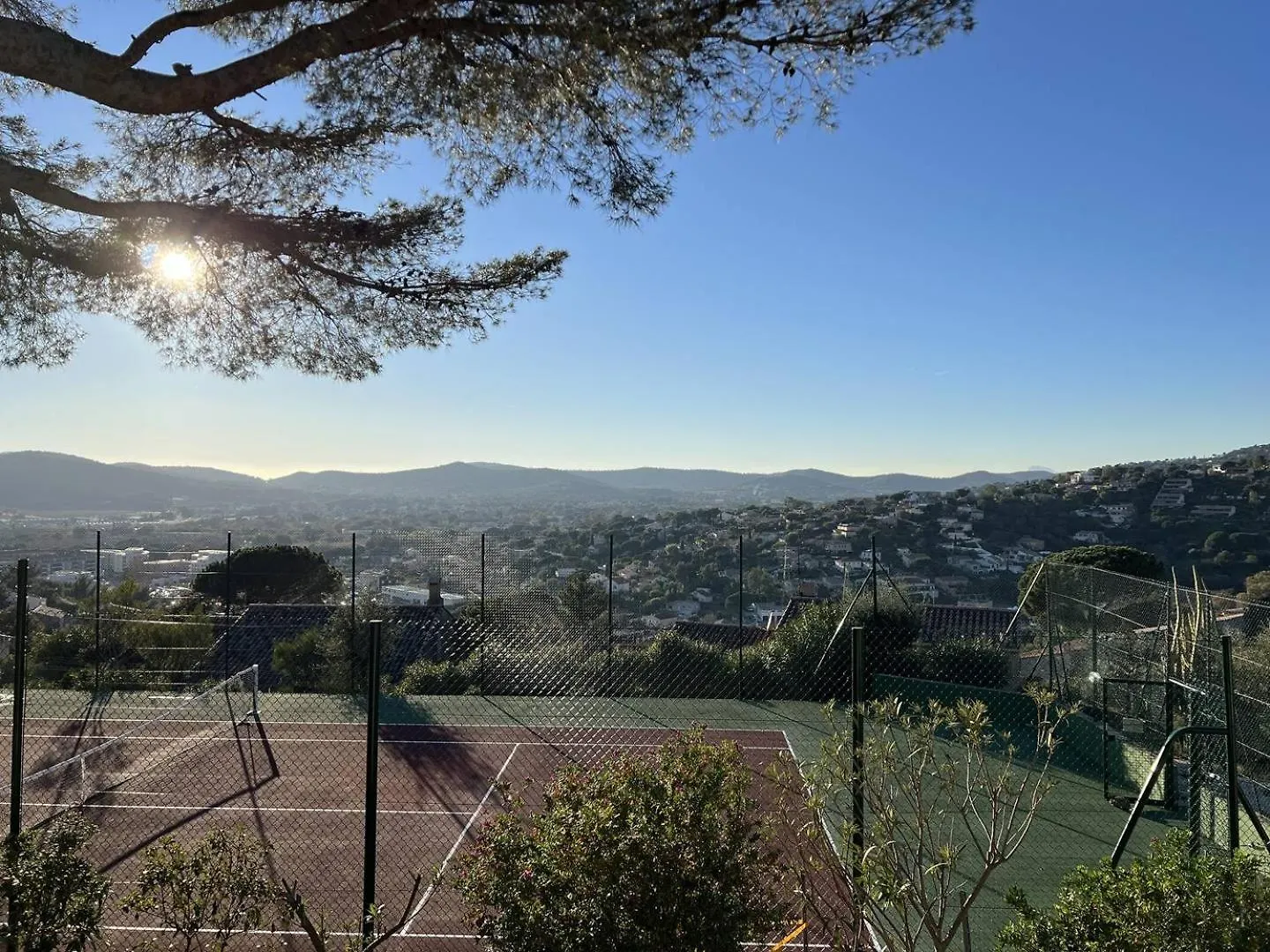 Le Mazet Au Lavandou Le Lavandou 0*,